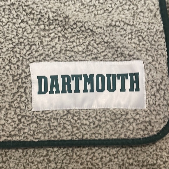COPY - Dartmouth Sherpa Blanket - Picture 3 of 6